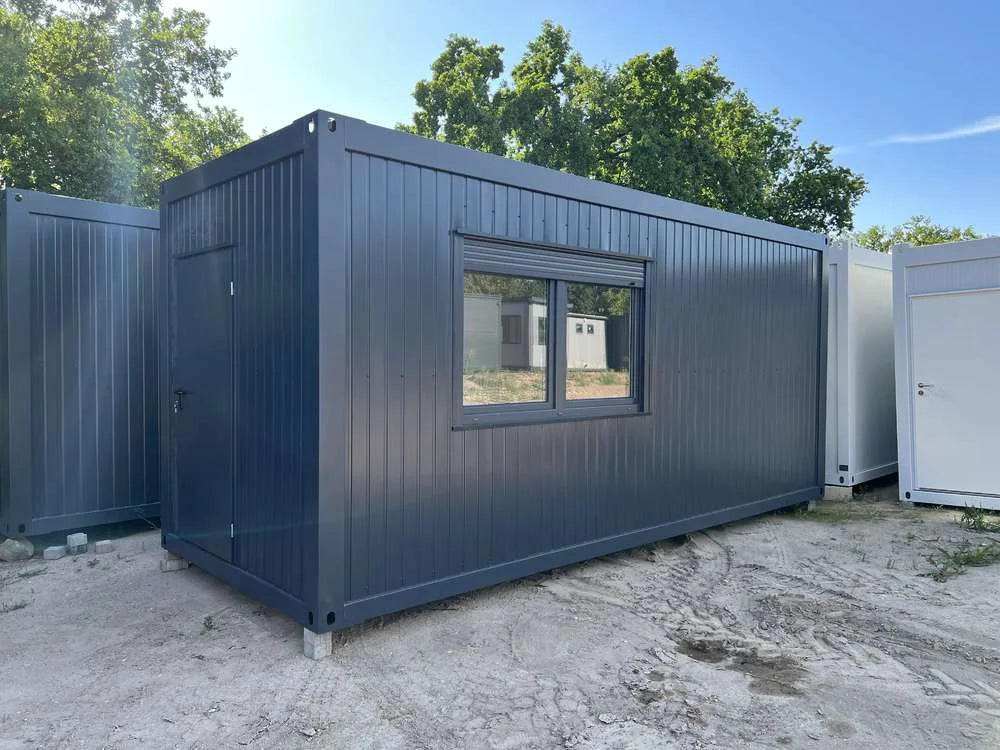 Contenedor habitable nuevo de 6,00 × 2,43 m con cocina americana, WC y ducha,